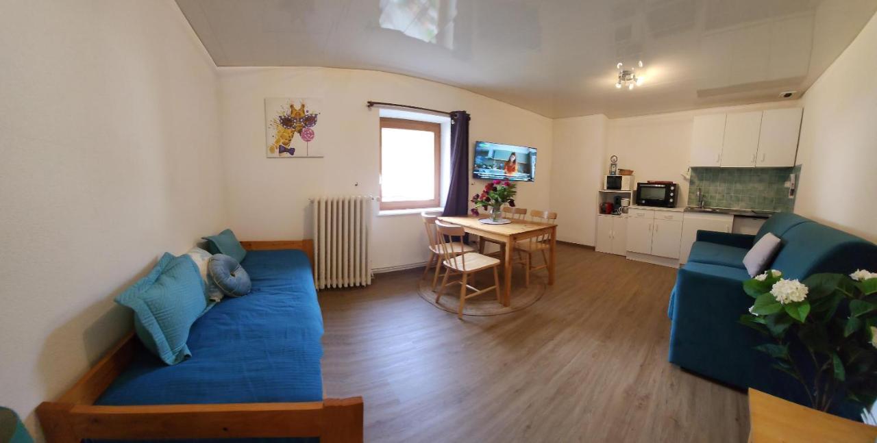 Gite Bruyere, 2 A 5 Personnes Avec Salle De Jeux Et Spa Dans La Residence 방트롱 외부 사진