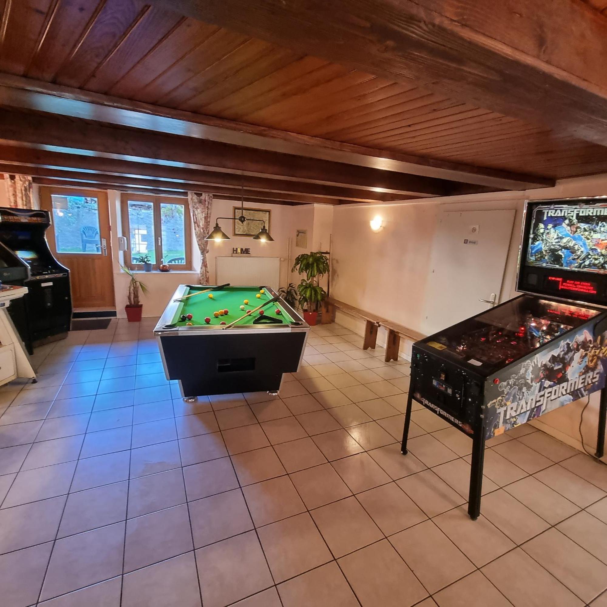 Gite Bruyere, 2 A 5 Personnes Avec Salle De Jeux Et Spa Dans La Residence 방트롱 외부 사진